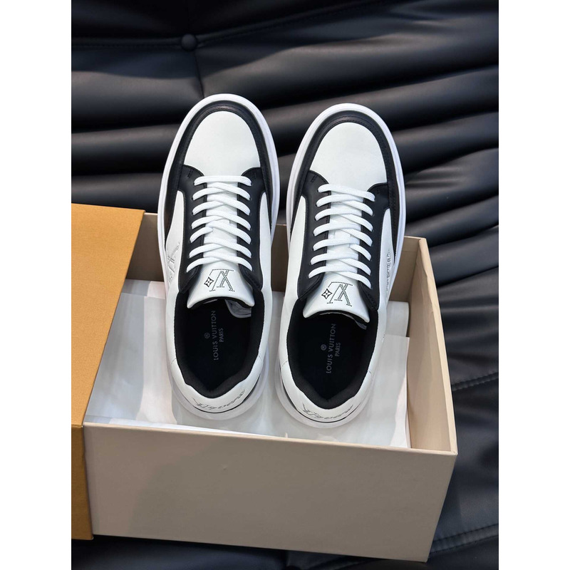 l**is V*t*n sneaker low black and white
