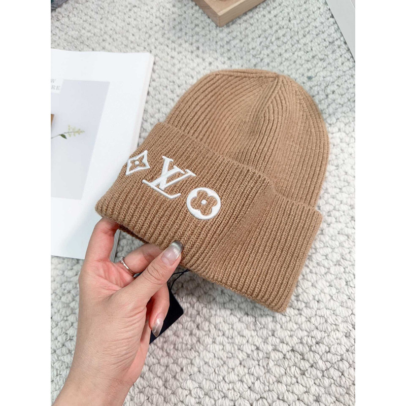 l**is V*t*n lv headline beanie camel