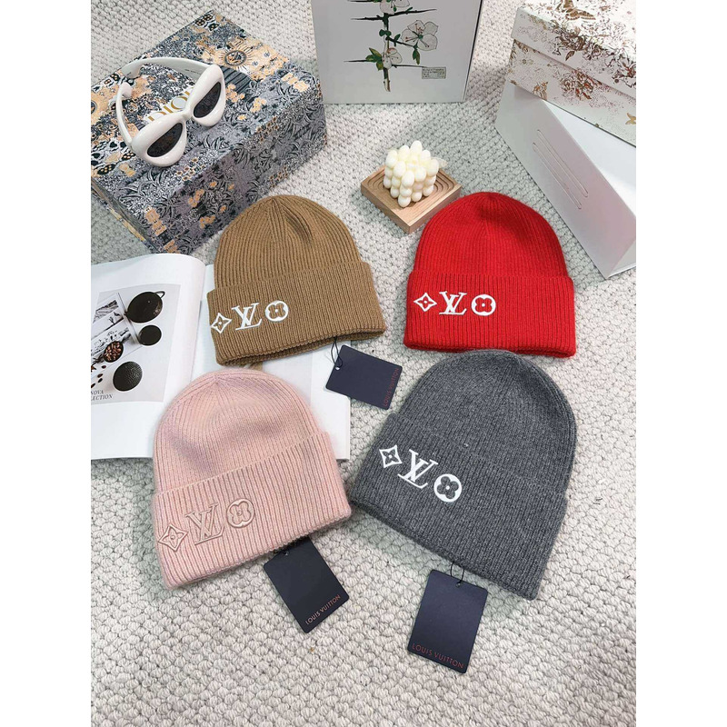 l**is V*t*n lv headline beanie red