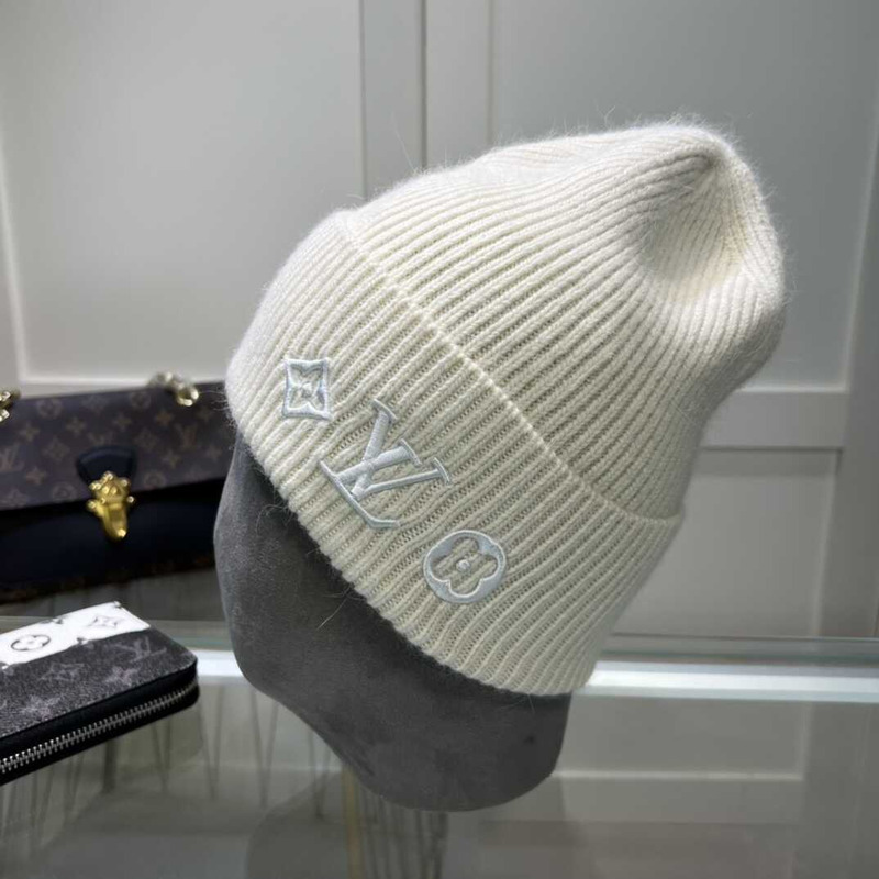l**is V*t*n lv headline beanie white