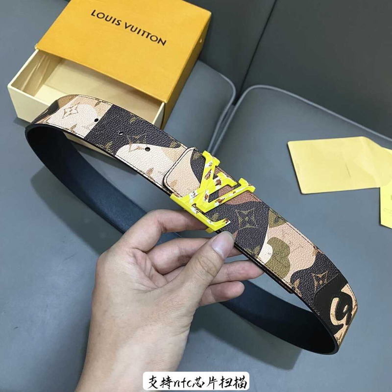 l**is V*t*n initiales 40mm reversible belt brown
