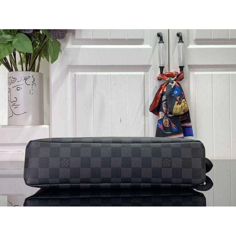 l**is V*t*n pouch damier graphite canvas black