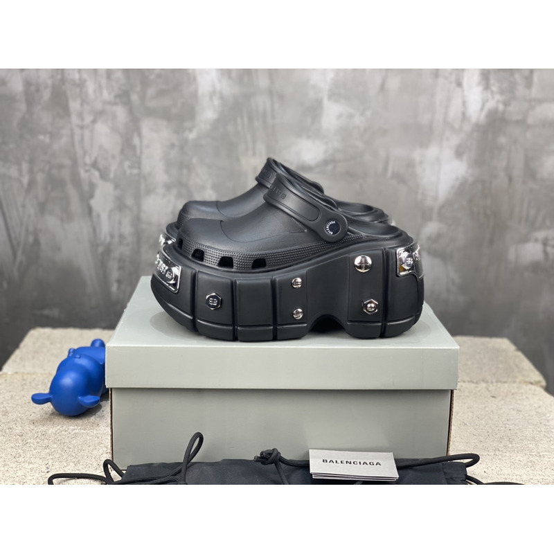 ba*len*cia*ga x Cr*0*s hardCr*0*s sandal black