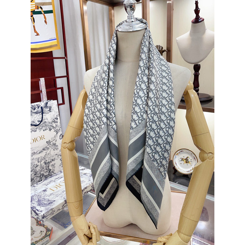 D*or oblique D*ortwin 90 square scarf grey