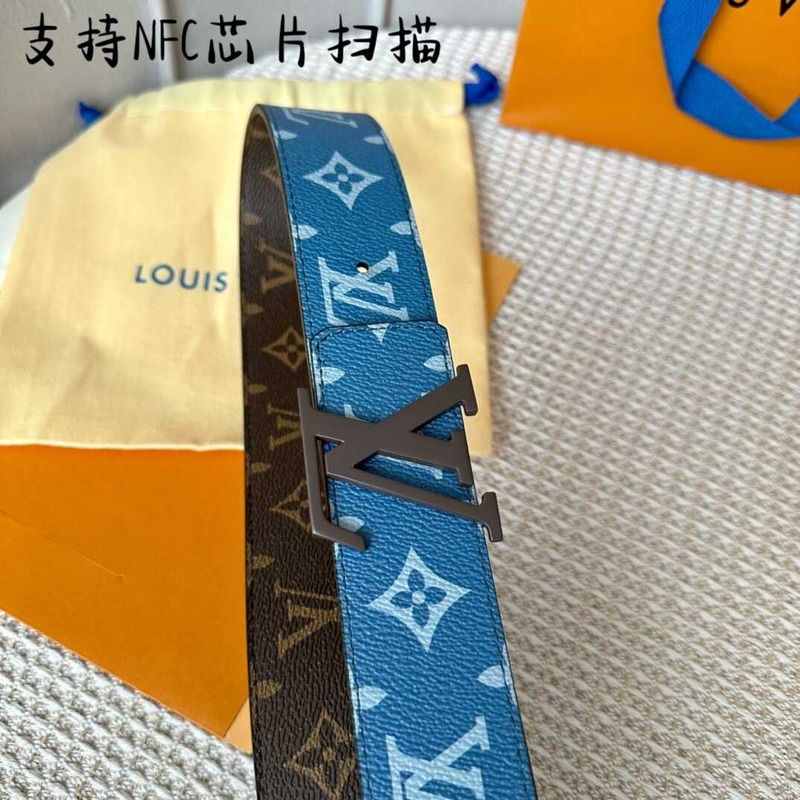 l**is V*t*n  initiales 40mm reversiblet with brown lv initials buckle monogram canvas/blue