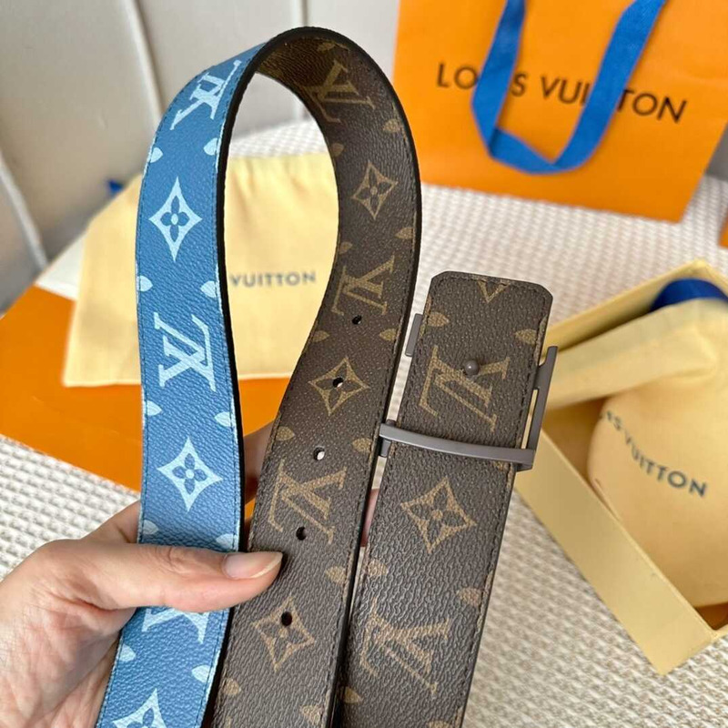 l**is V*t*n  initiales 40mm reversiblet with brown lv initials buckle monogram canvas/blue