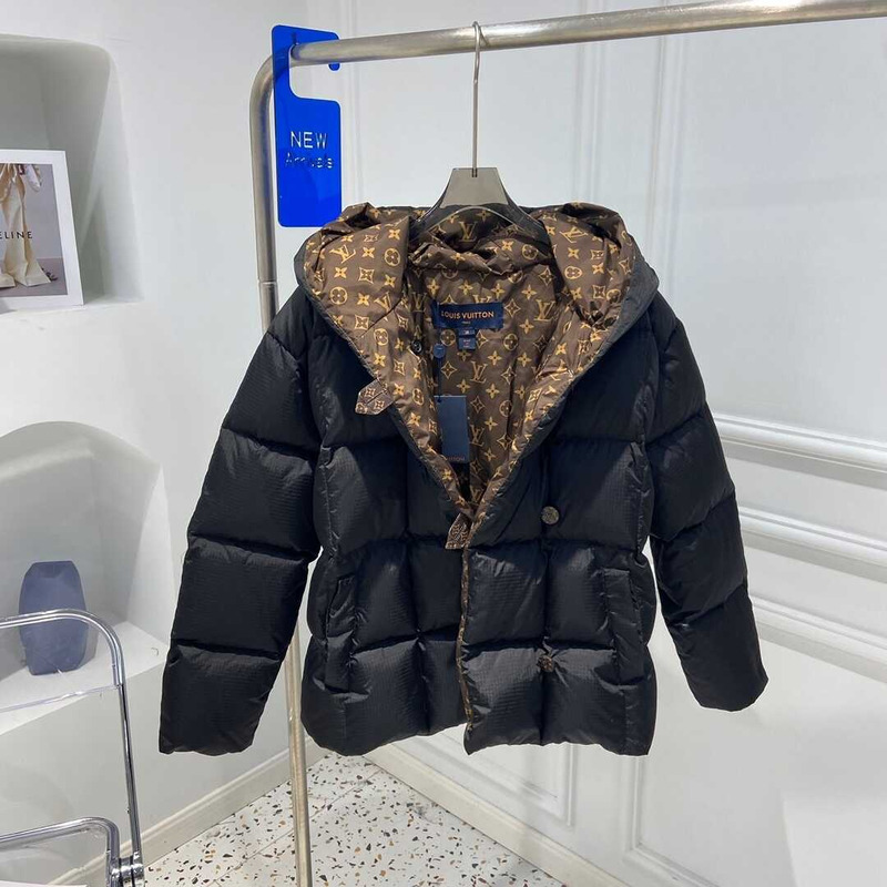 l**is V*t*n long-sleeved pillow puffer jacket black