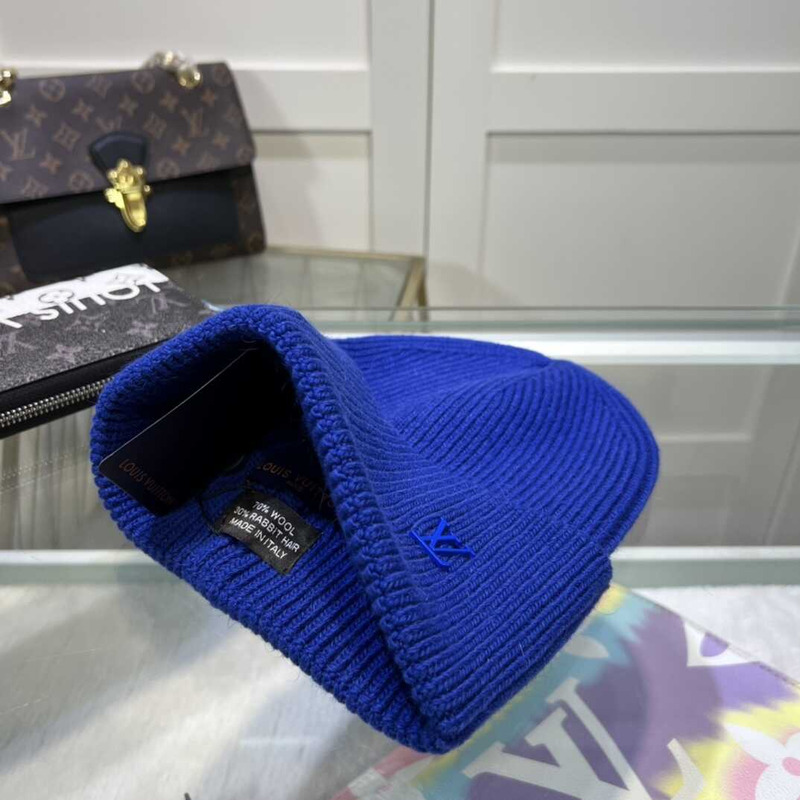 l**is V*t*n cashmere ahead beanie blue