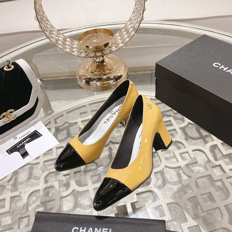 Ch*el pumps yellow and black