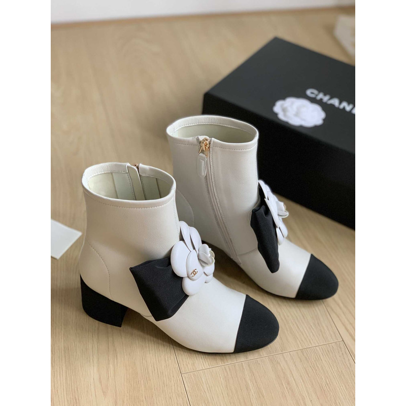 Ch*el short boots suede kidskin & grosgrain white