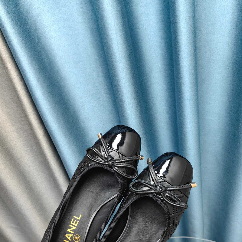Ch*el ballet pumps calfskin black