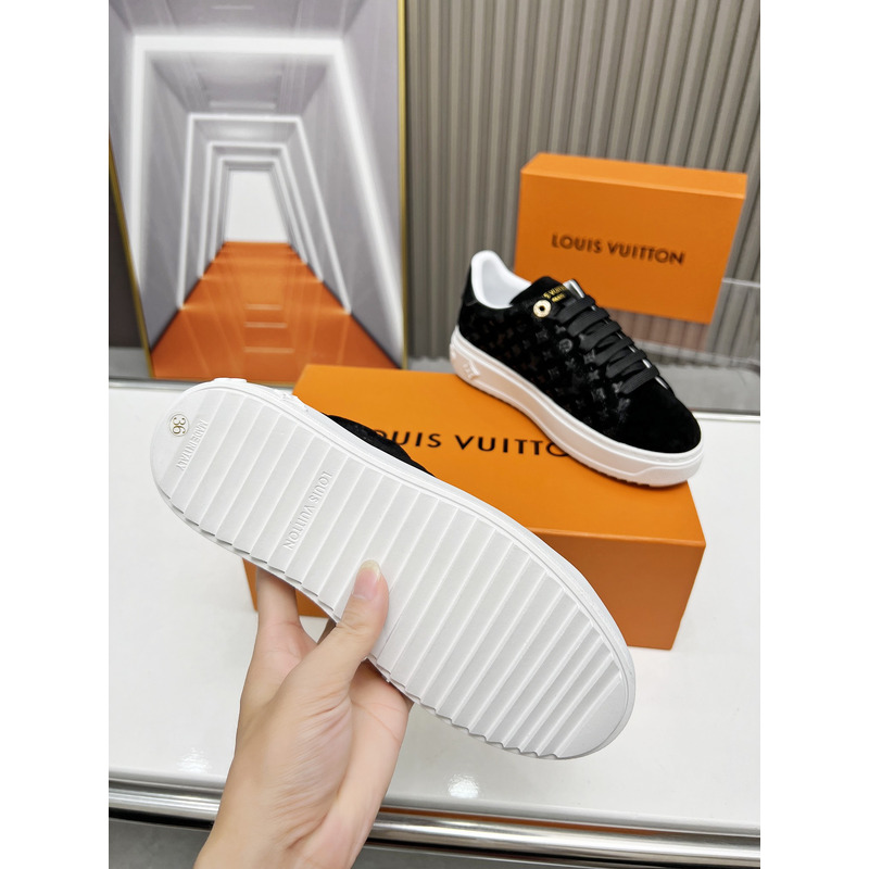 l**is V*t*n time out sneaker black