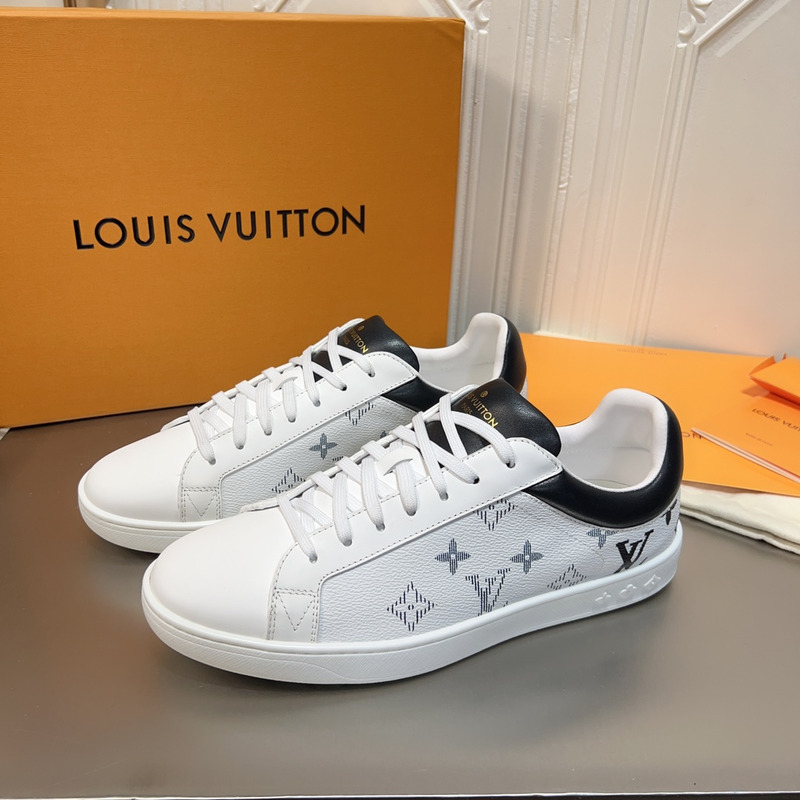 l**is V*t*n luxembourg trainer white