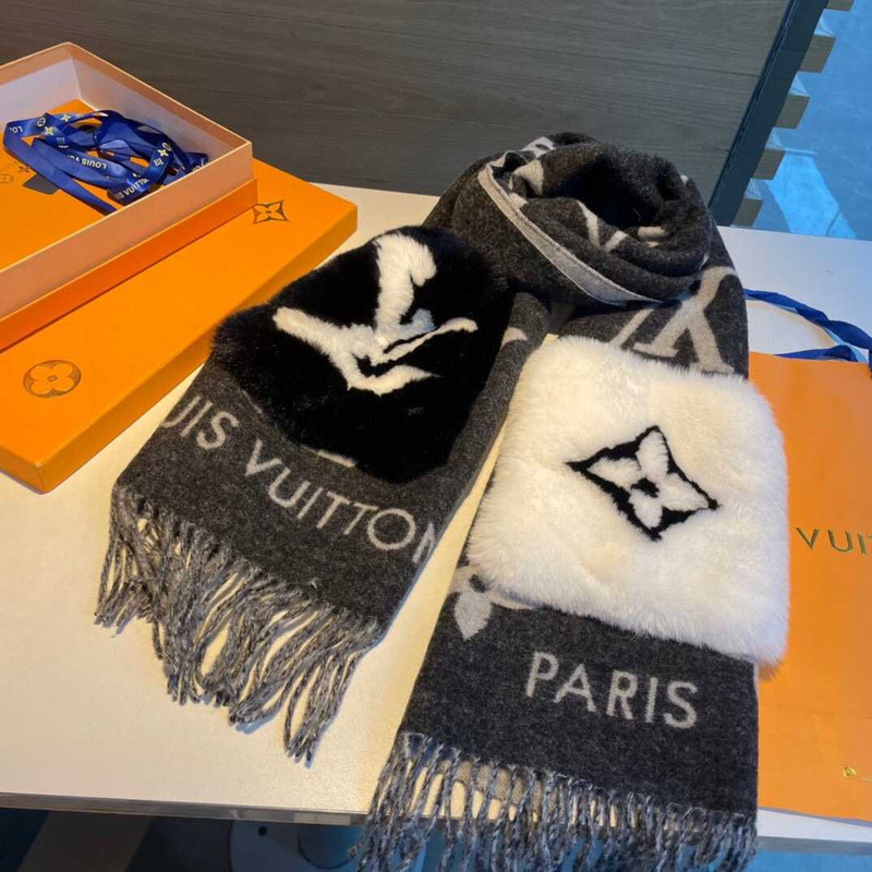 l**is V*t*n cotton scarf grey