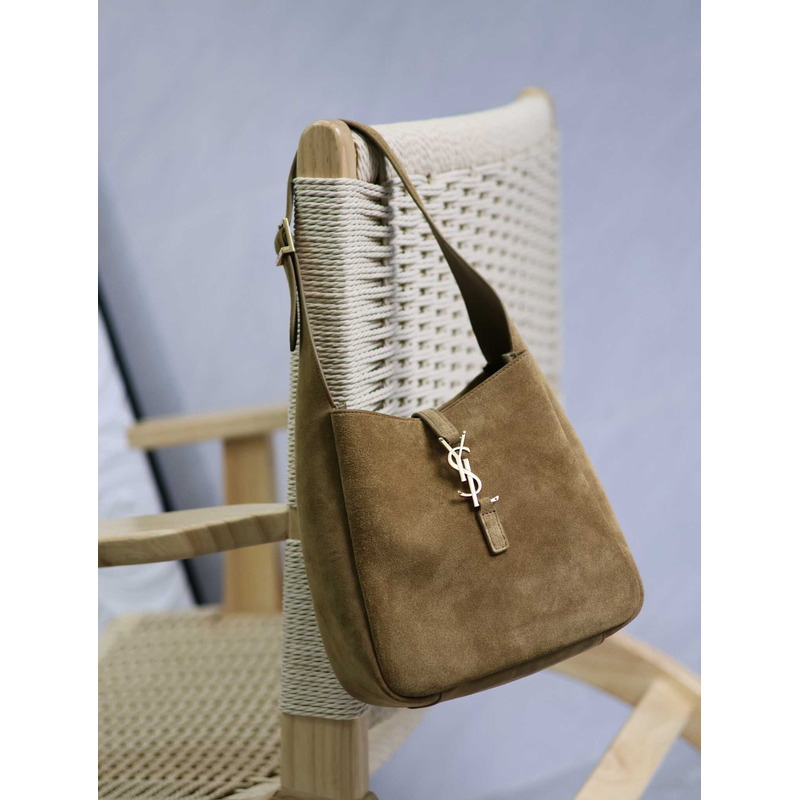 saint laurent le 5 À 7 S*pple small in suede brown