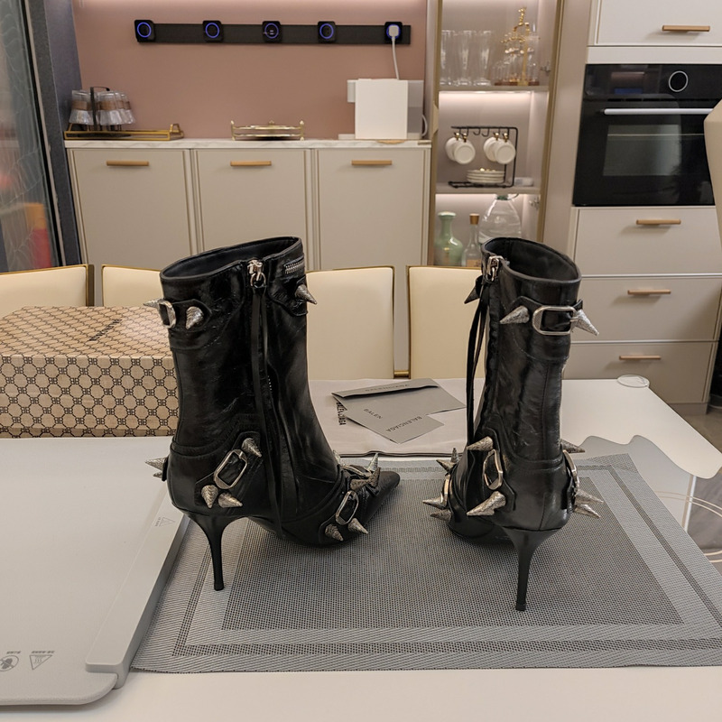 Ba*len*cia*ga cagole ankle boots black