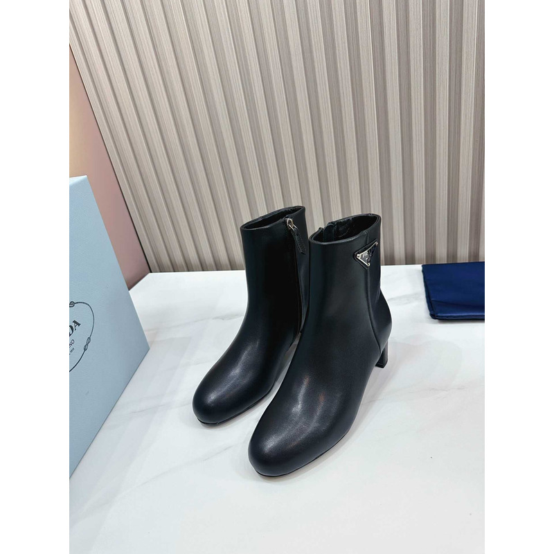 Pra*a leather ankle boots black