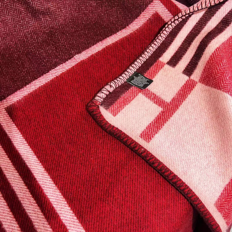 H**mes ithaque blanket in bordeaux wool and cashmere red