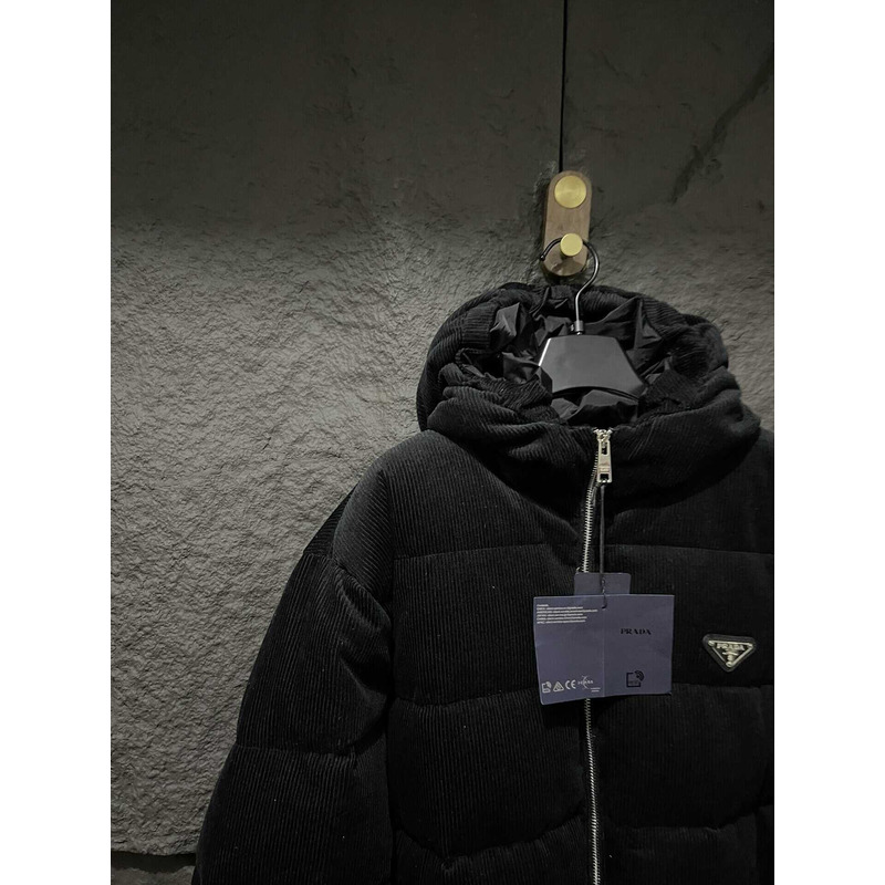 Pra*a cropped re-nylon down jacket black