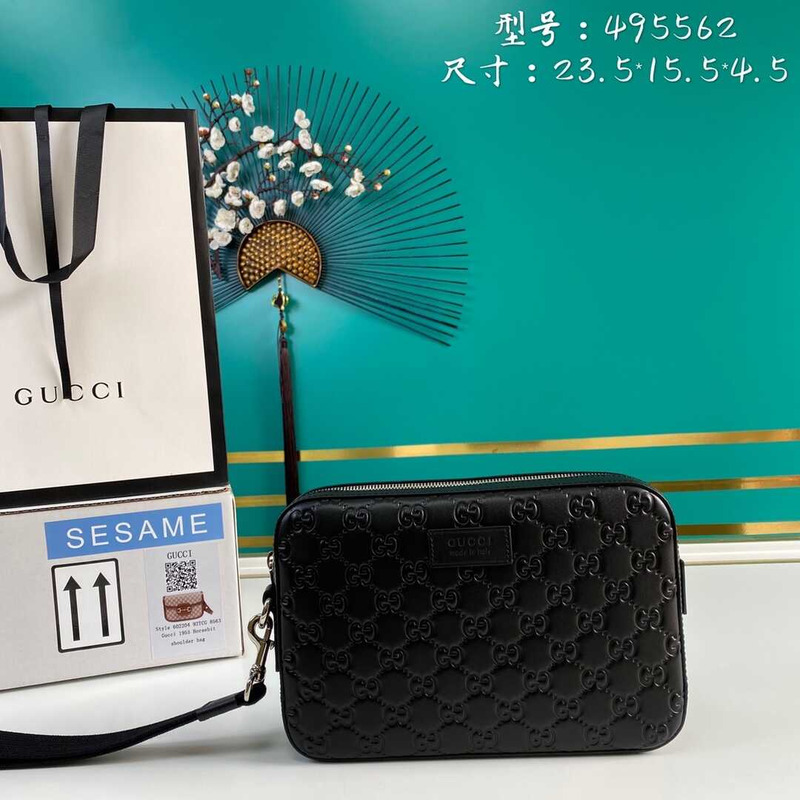 g*u*i gg S*p*e embossed clutch black