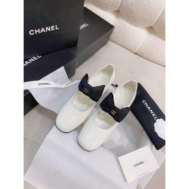 Ch*el mary jane calf patent leather and grosgrain black and white