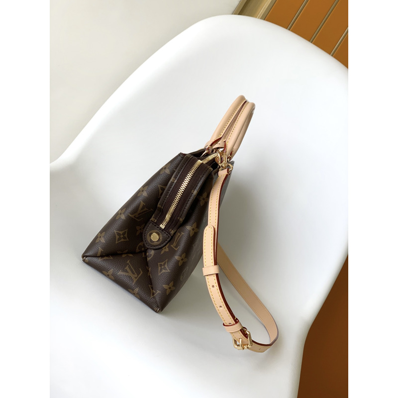 l**is V*t*n petit palais handbag monogram