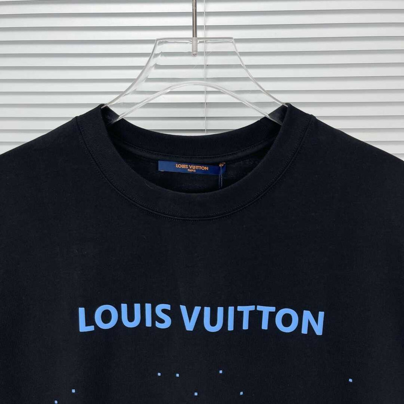 l**is V*t*n t-shirt blue and black