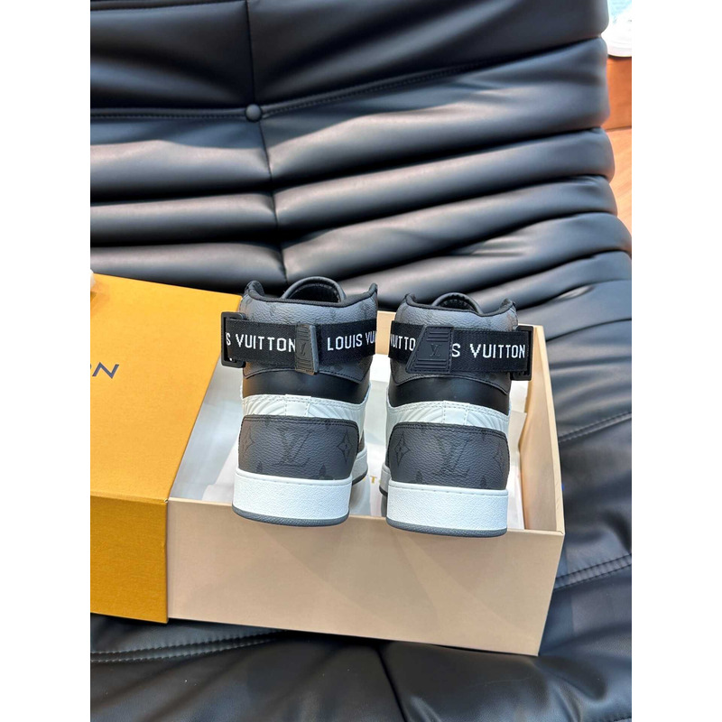 l**is V*t*n rivoli sneaker boot white black