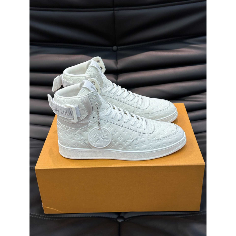l**is V*t*n rivoli sneaker boot white