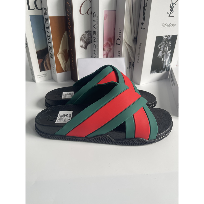 G*u*i men\''s slides red green