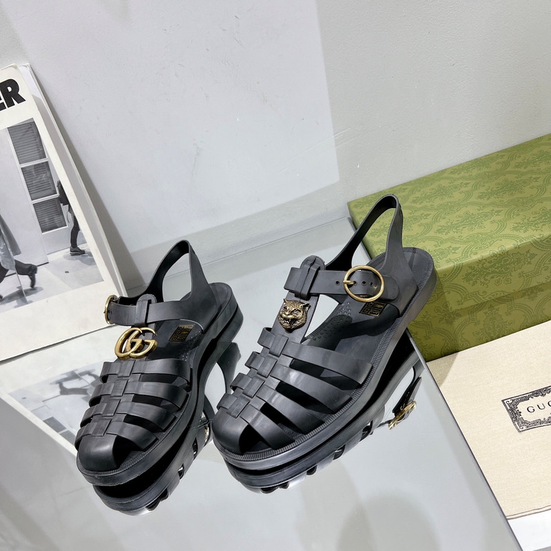 G*u*i rubber buckle strap sandals black