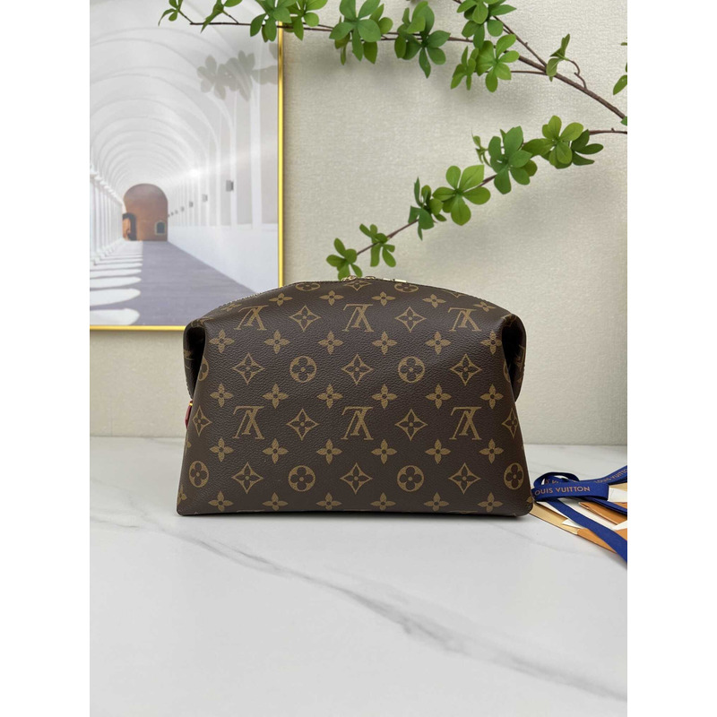 l**is V*t*n cosmetic gm pouch