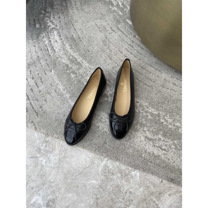 Ch*el black leather cc cap toe ballet flats