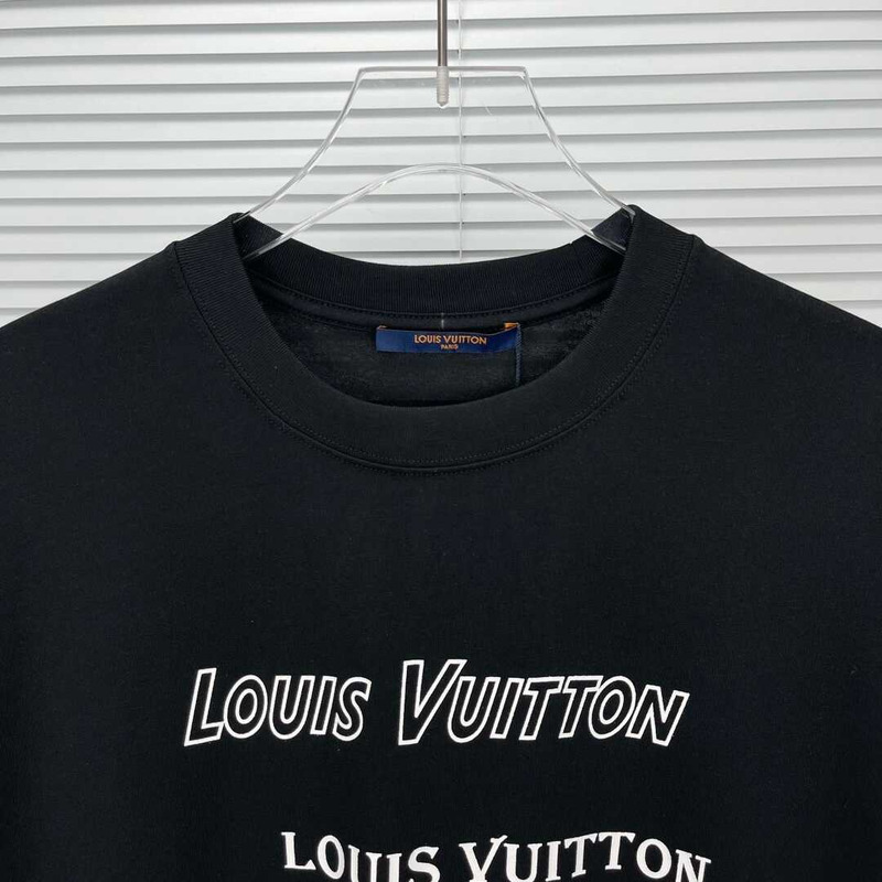l**is V*t*n t-shirt black