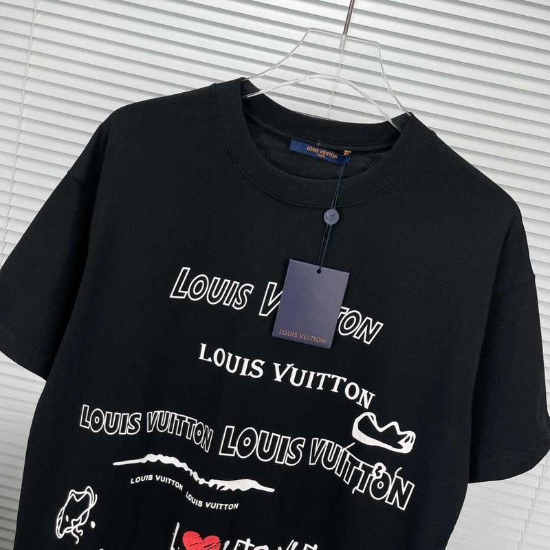 l**is V*t*n t-shirt black