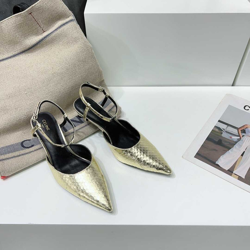 Ce**e kitten with strap triomphe pumps golden