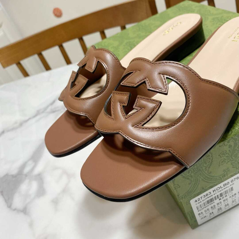 G*u*i women`s interlocking g cut-out slides sandal