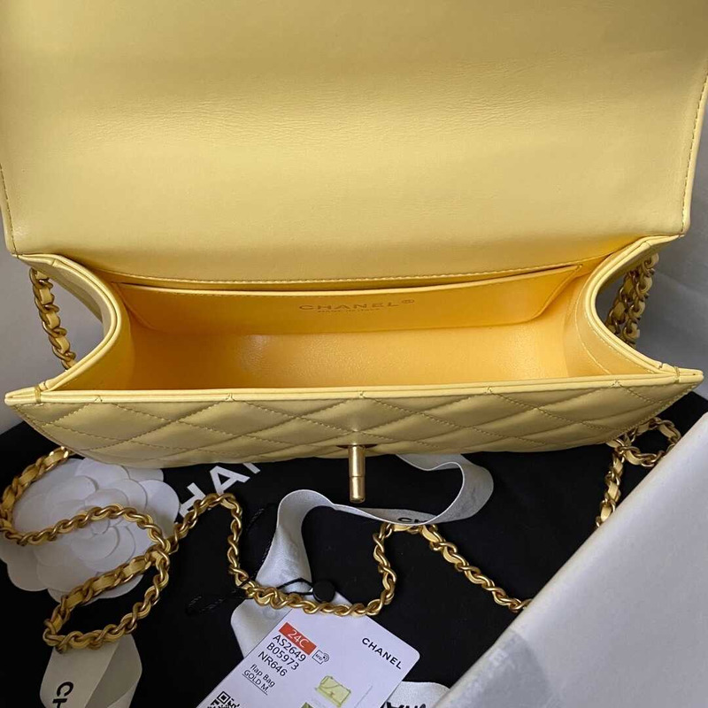 Ch*el classic flap bag in yellow