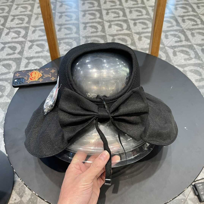 D*or logo bucket hat in black