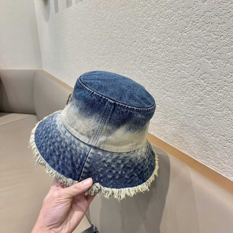 D*or logo bucket hat in blue