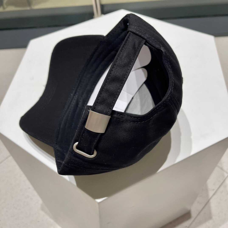 Pra*a  baseball cap in black