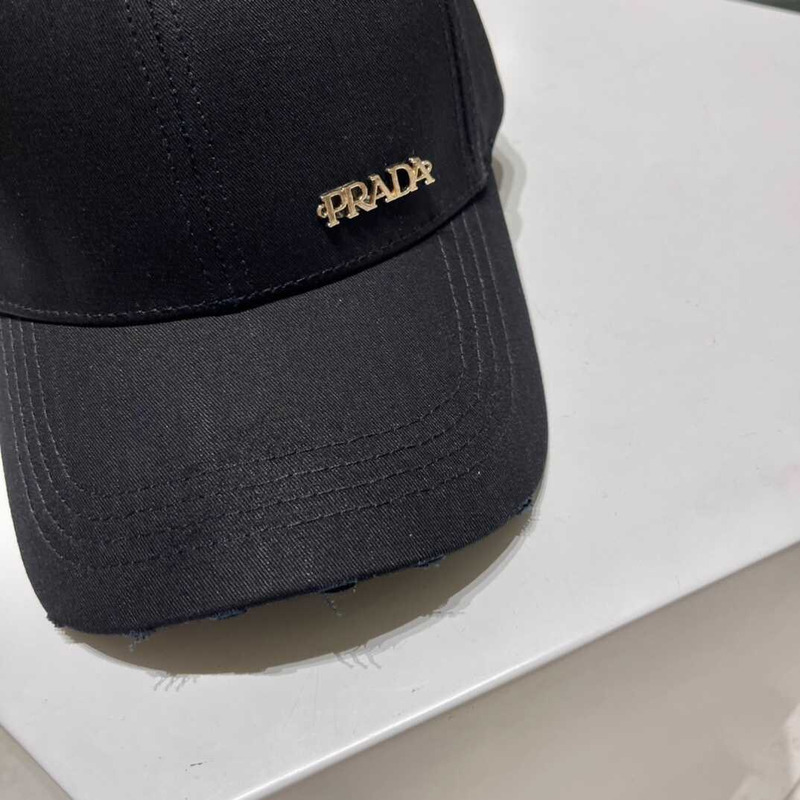 Pra*a  baseball cap in black