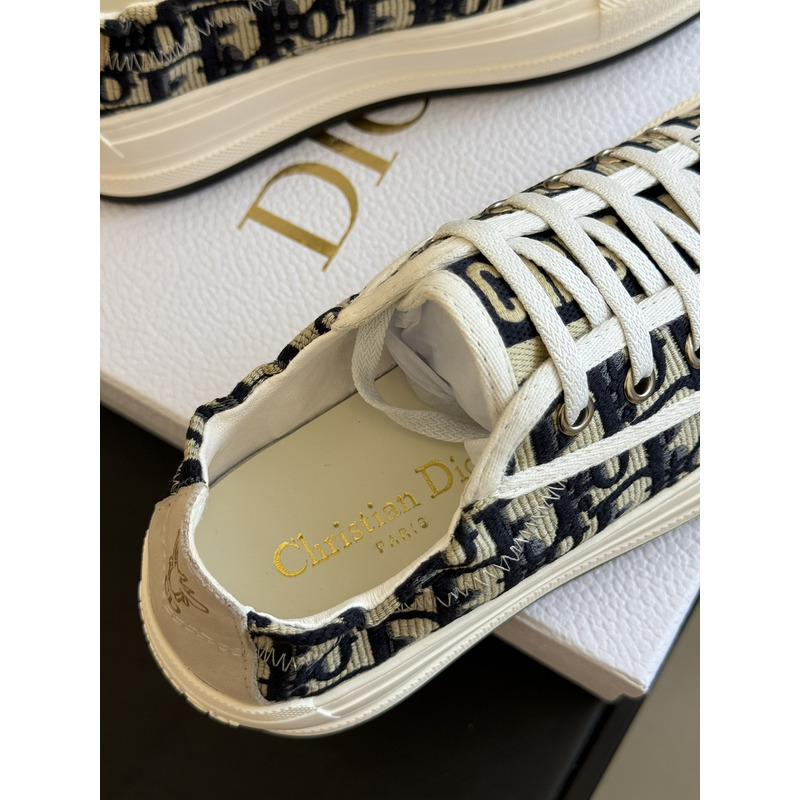 D*or walk\