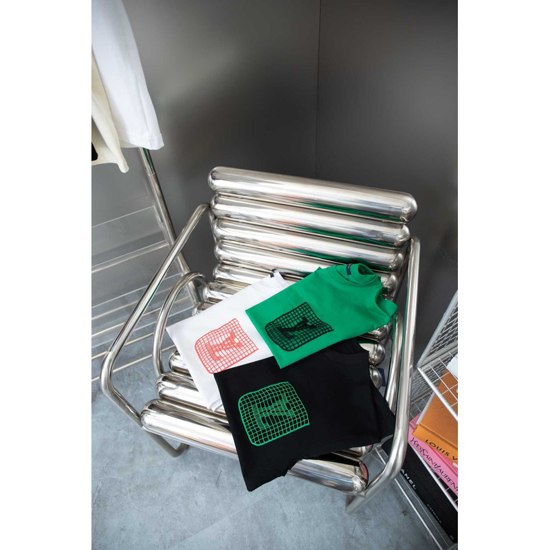 l**is V*t*n logo t shirt green