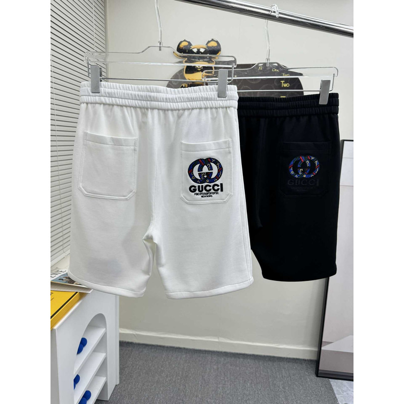 G*u*i  logo-print shorts in white