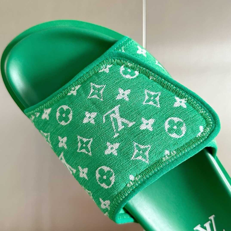 l**is V*t*n miami mule monogram green