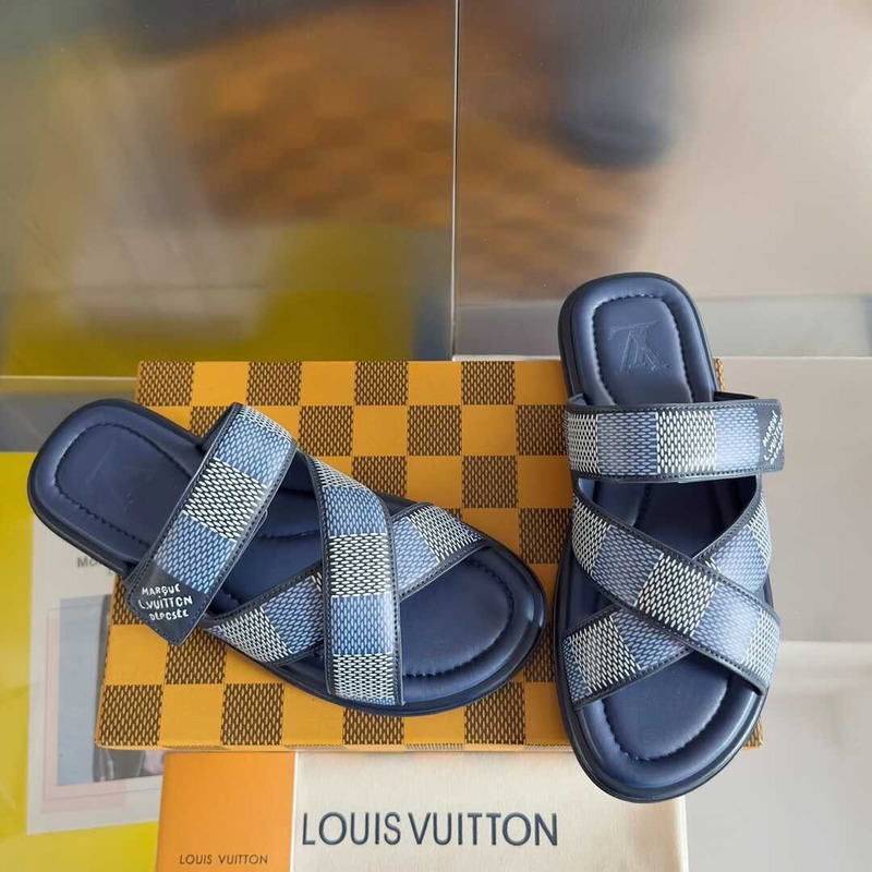 l**is V*t*n venice mule navy blue