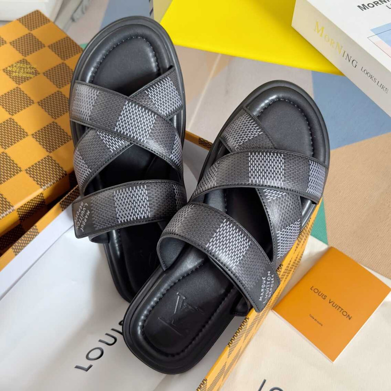 l**is V*t*n venice mule in monogram eclipse