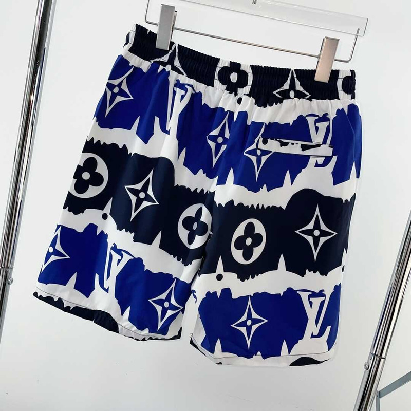 l**is V*t*n monogram shorts multicolor