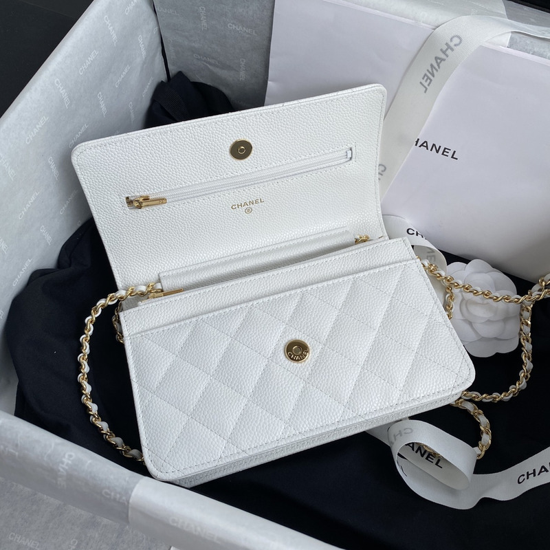 Ch*el classic woc leather white